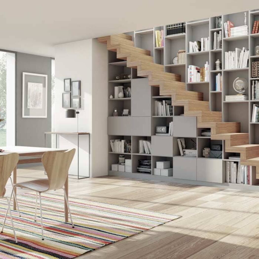 rangement sous escalier avec portes agencements en bois clair mg montpellier mauguio