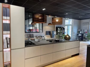 showroom agencements mg cuisines amenagees dressings et placards sur mesure